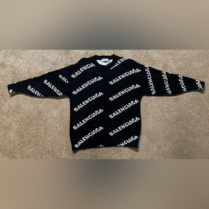 Balenciaga Allover Logo Intarsia-Knit

98% Wool, 2% Polyamide
*USED*